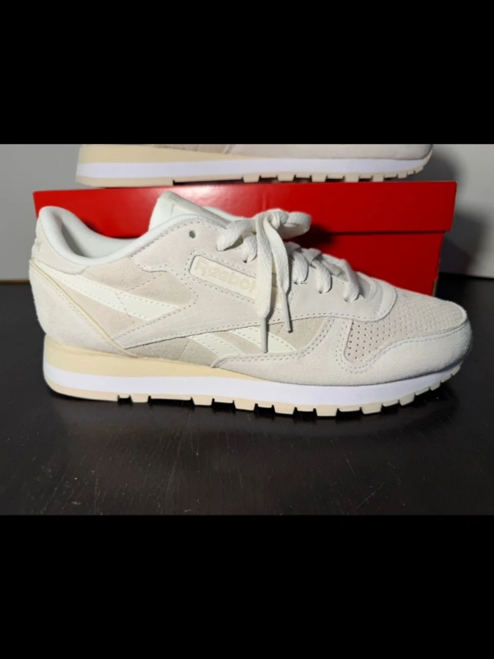 Reebok Classic Leather Running Shoes Sneakers Chalk/Sand/White Unisex M9.5/W11